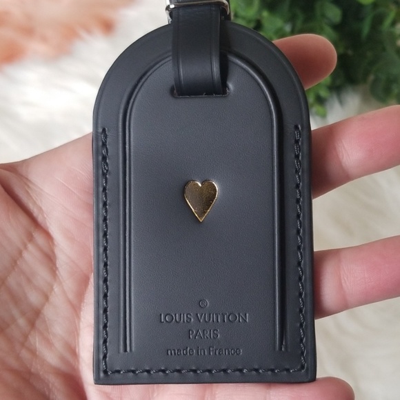Black louis vuitton luggage tag Clearance
